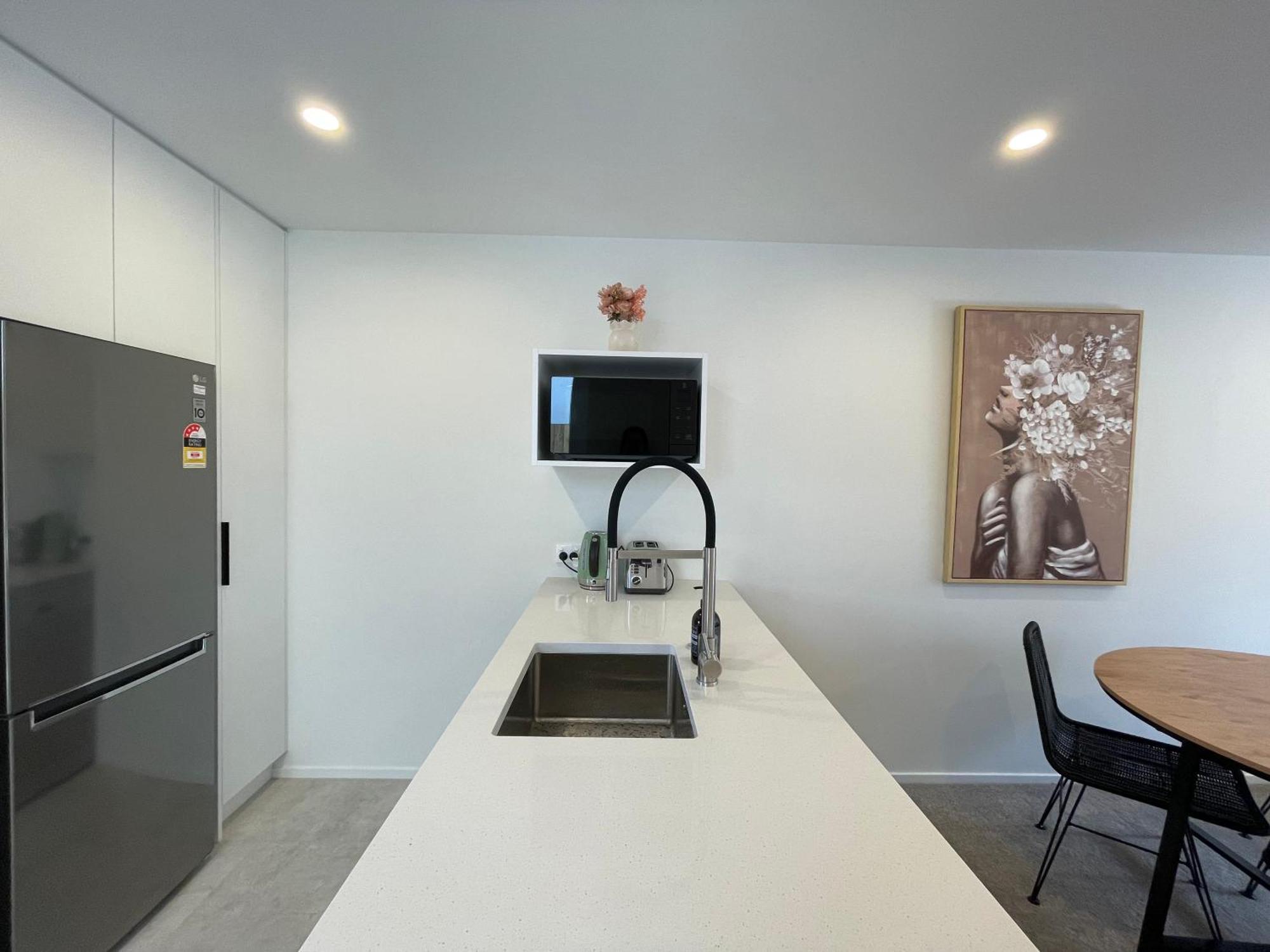 Luxury 2 Bedroom Townhouse Opposite Merivale Mall Christchurch Exterior photo